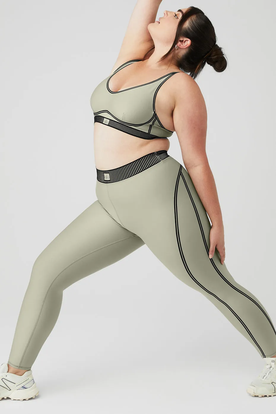 Airlift Line Up Bra & Airlift High-Waist 7/8 Line Up Legging Set