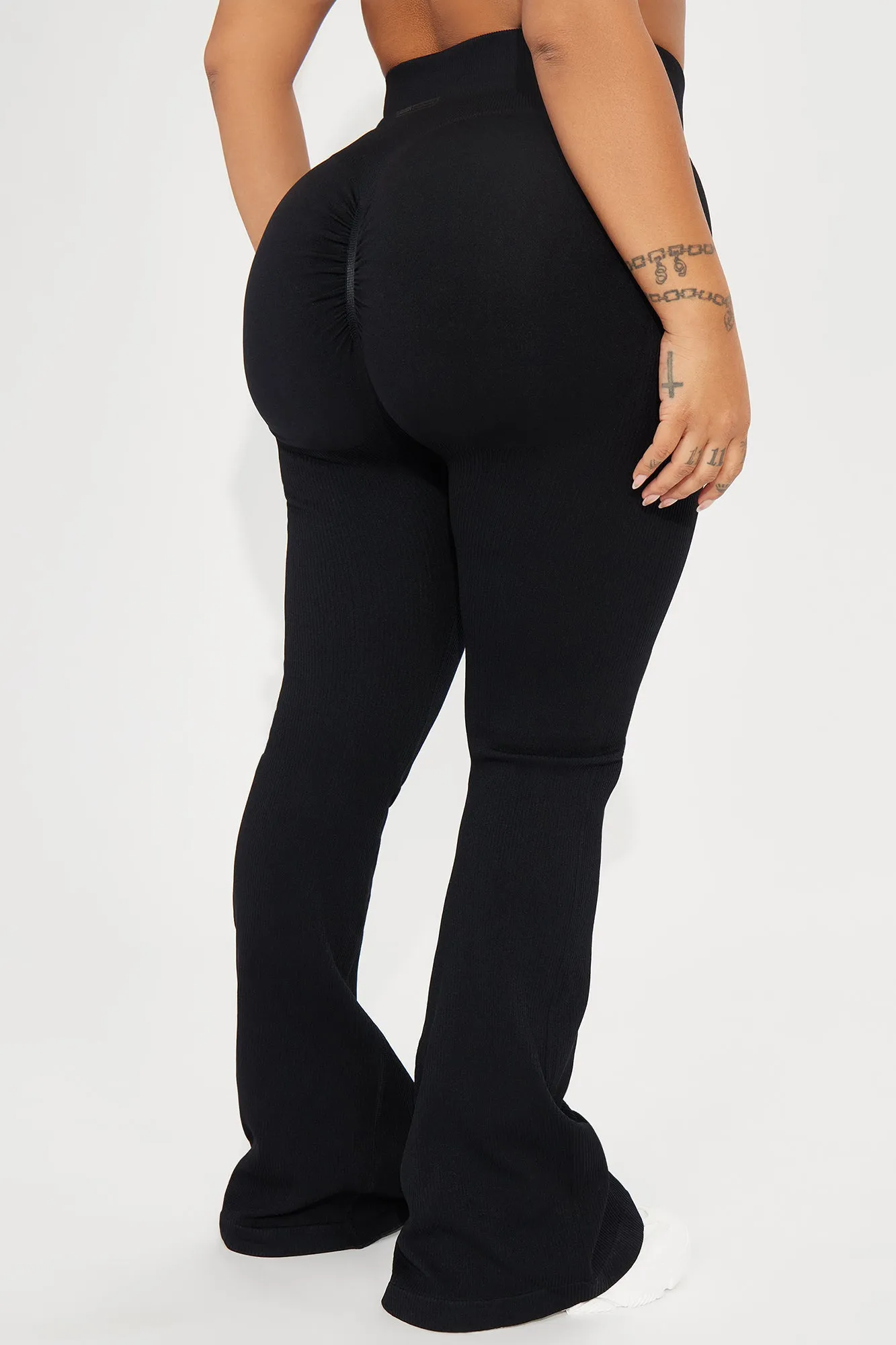 Beach Body Effortless Seamless Active Yoga Pant - Black