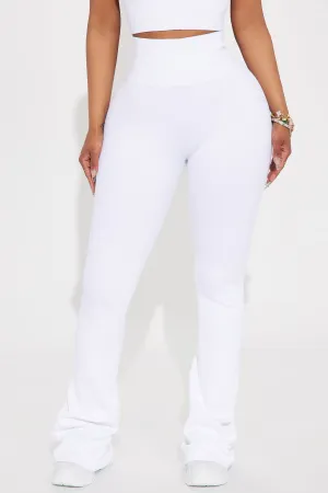 Beach Body Effortless Seamless Active Yoga Pant - White