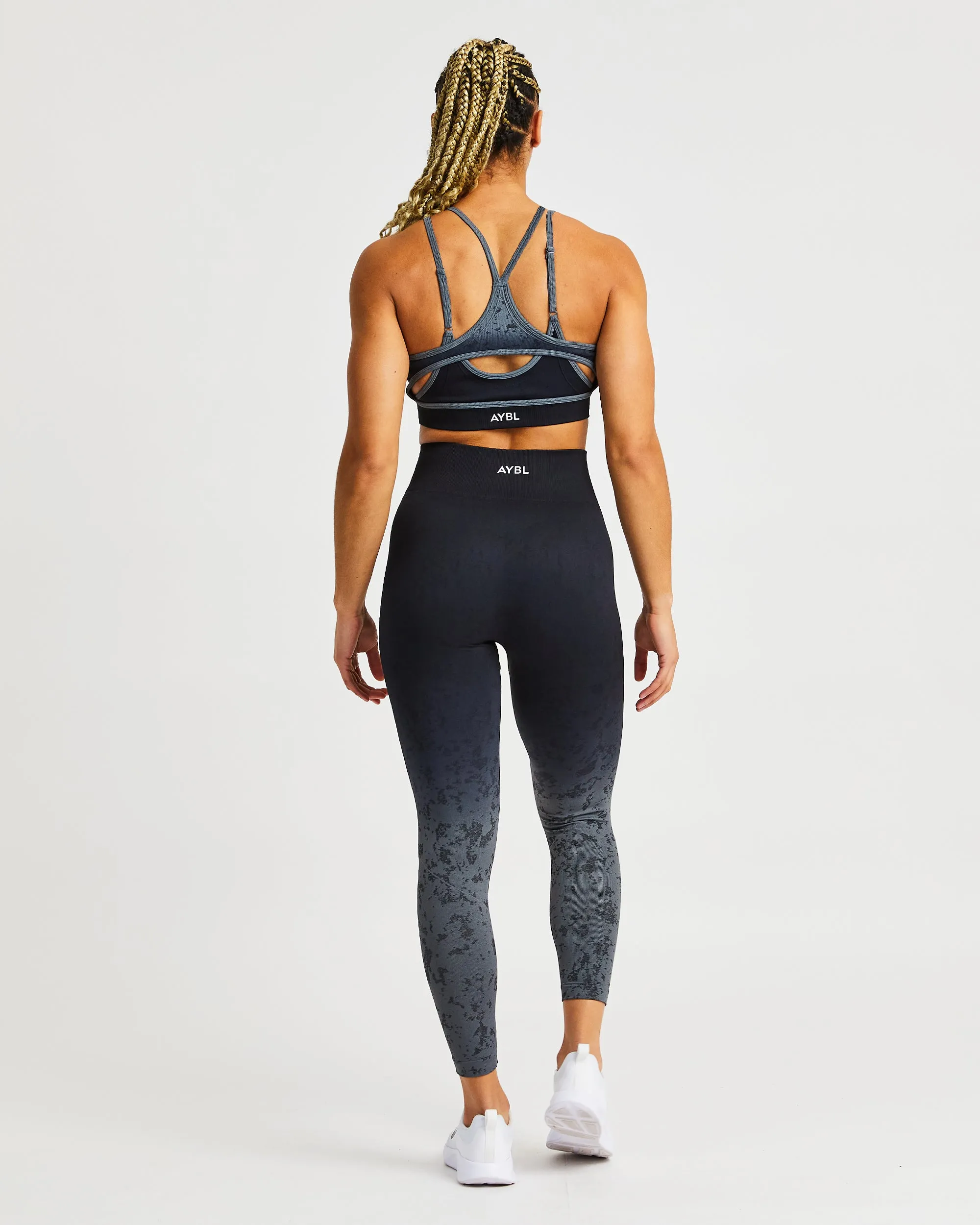 Flare Seamless Sports Bra - Black