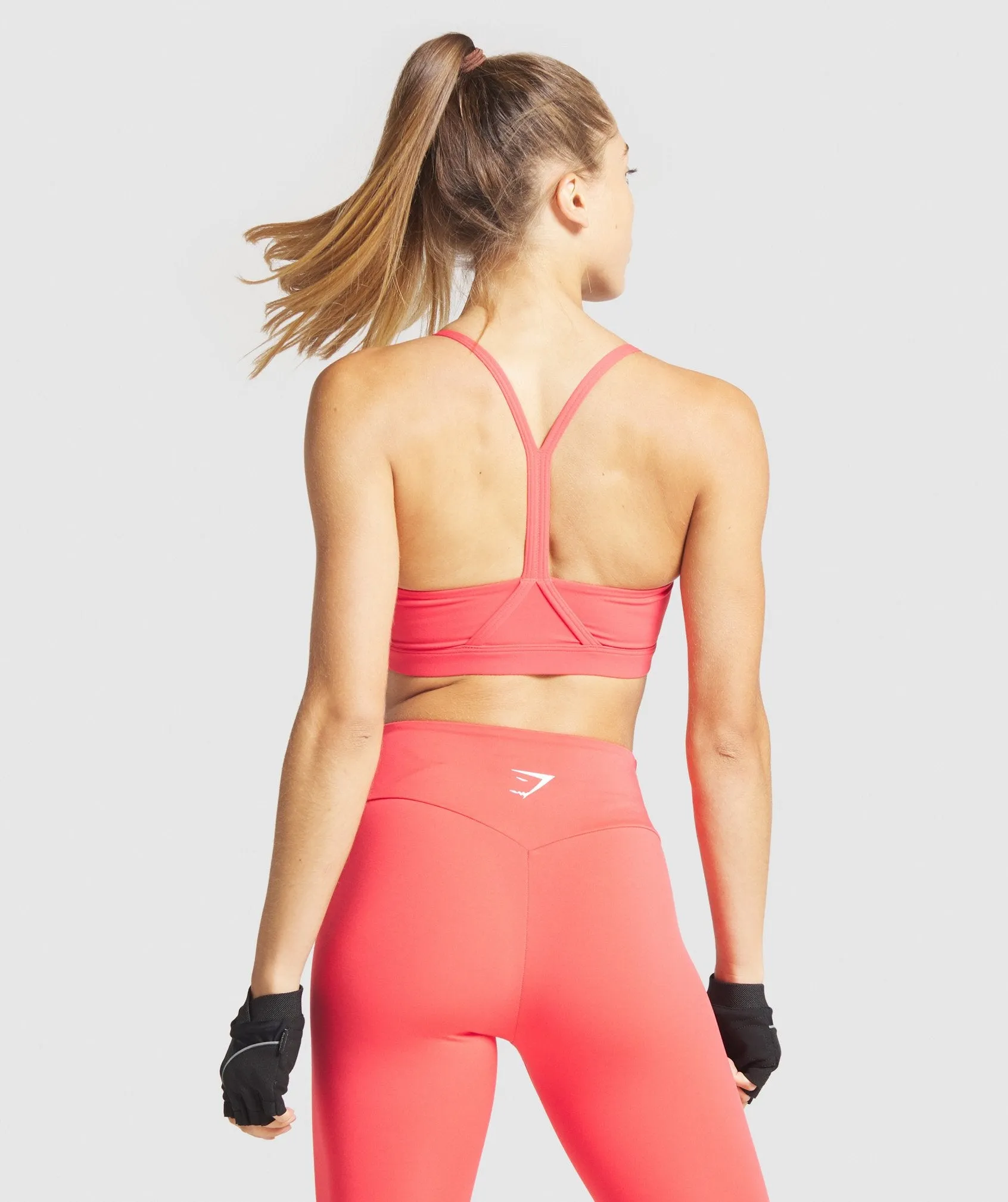 Gymshark V Neck Training Sports Bra - Red