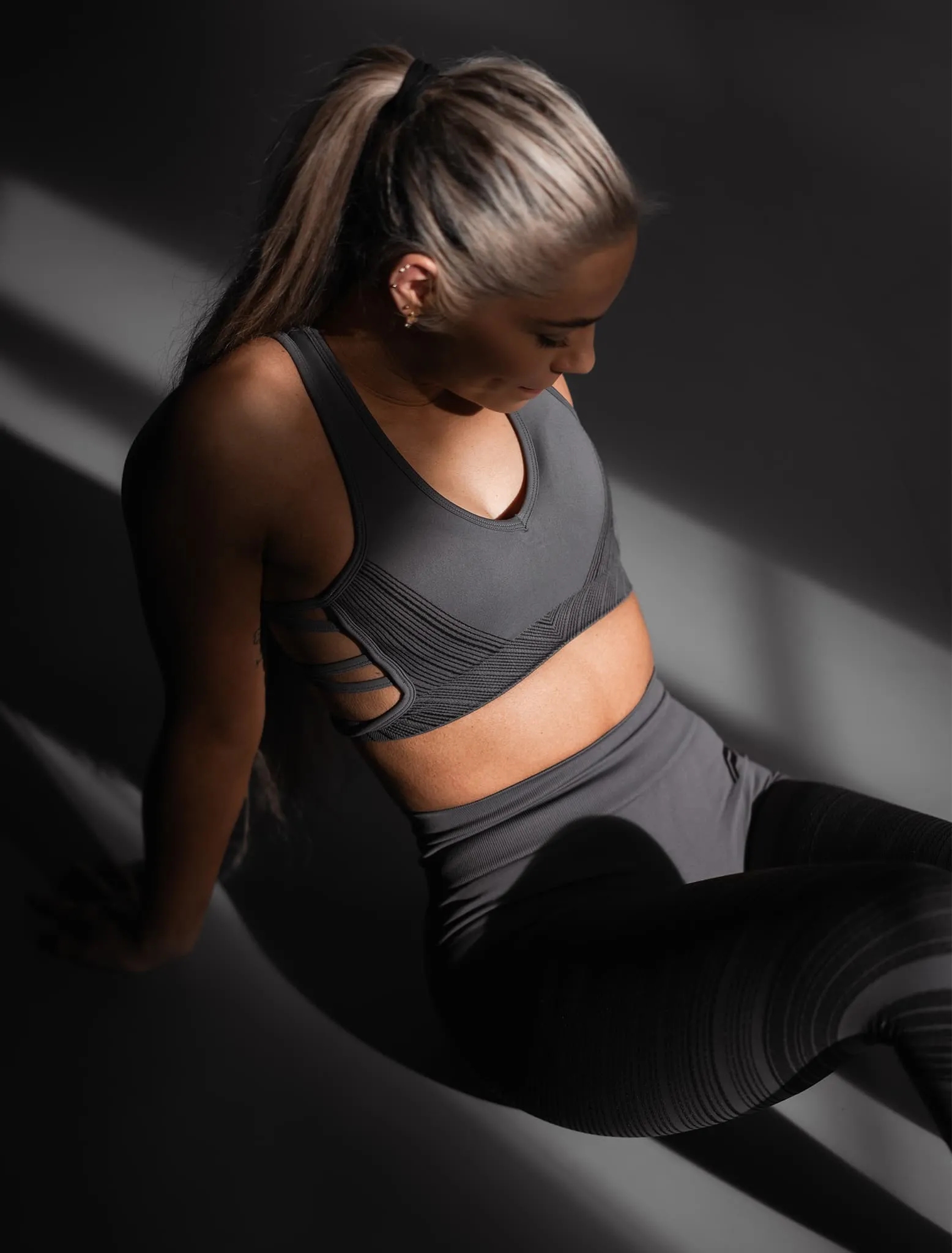 Impulse Seamless Sports Bra - Slate Grey