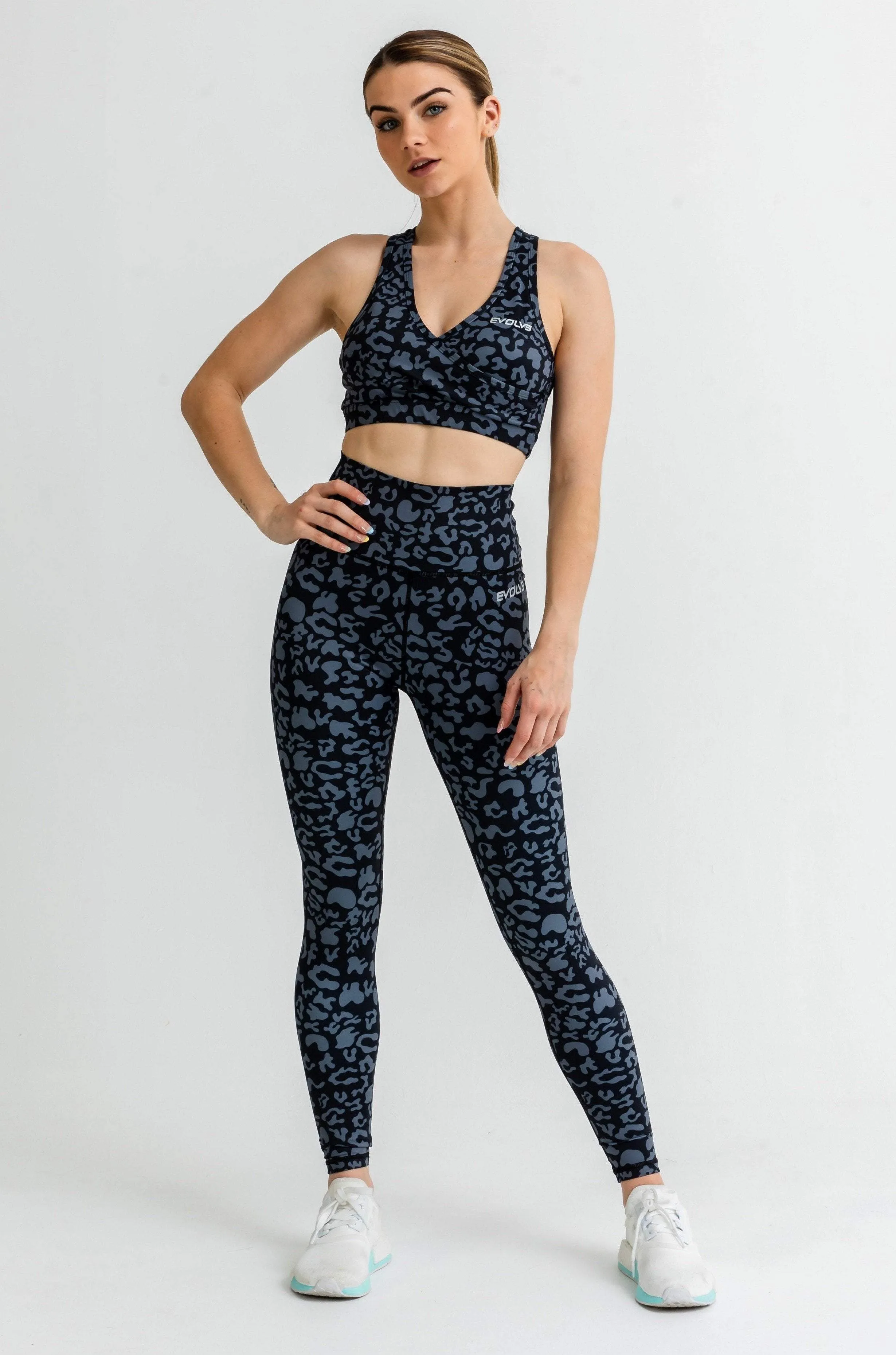 Jungle Sports Bra - Black Jaguar